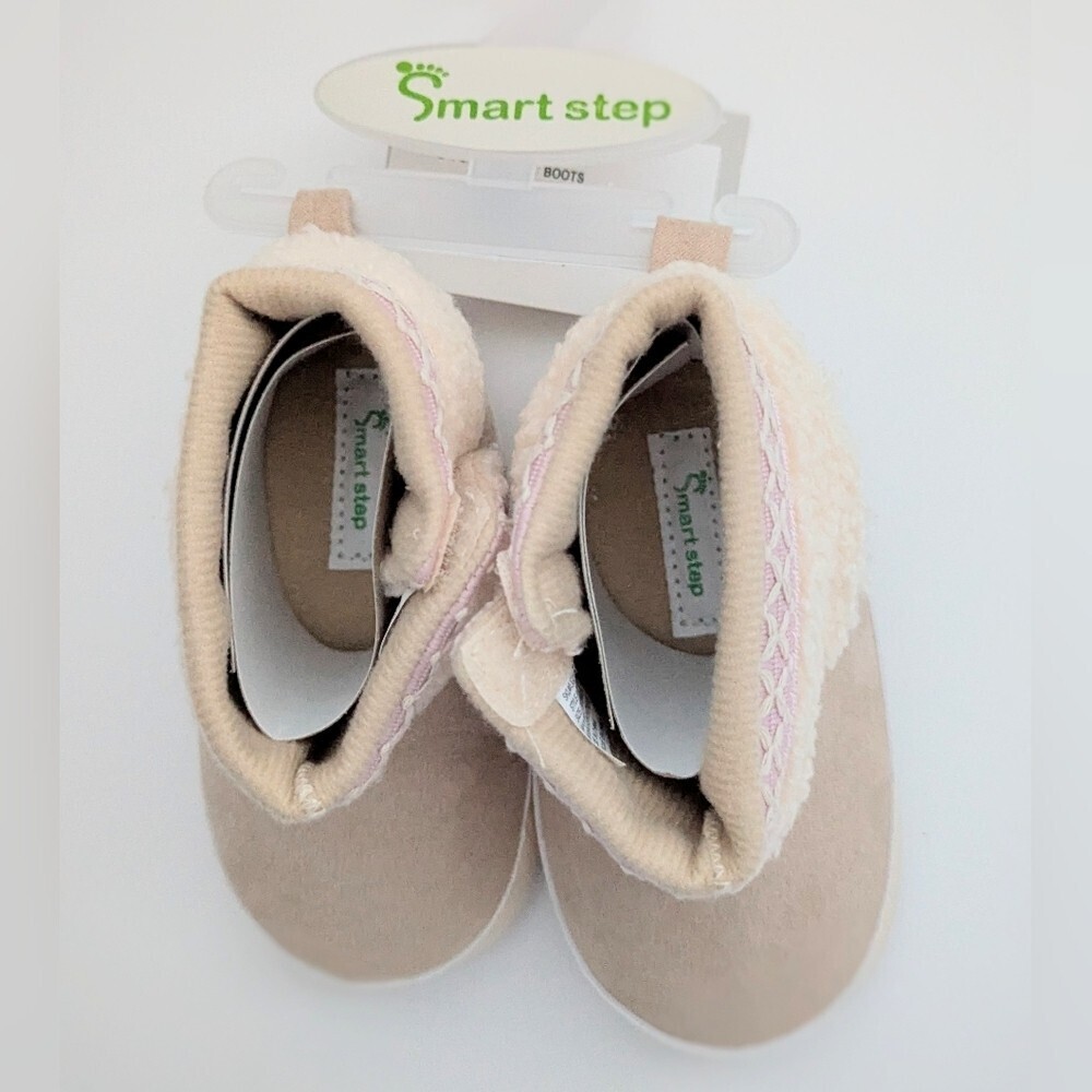 NWT Baby (Size 4) Booties/Boots/Slippers/Moccasins w/Velcro For Easy On/Off - Picture 9 of 16